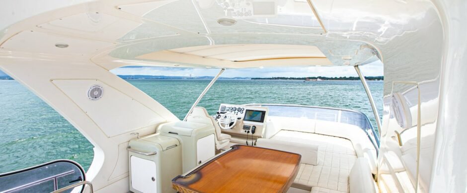 Yate Azimut 64