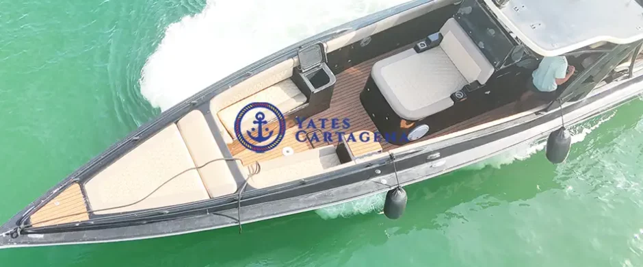 Powerboat FA46 Pies